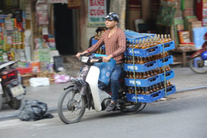 Moto con carga en Vietnam